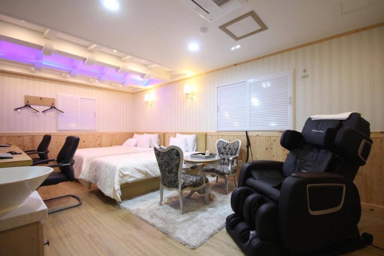 Yeosu Mj Motel エクステリア 写真